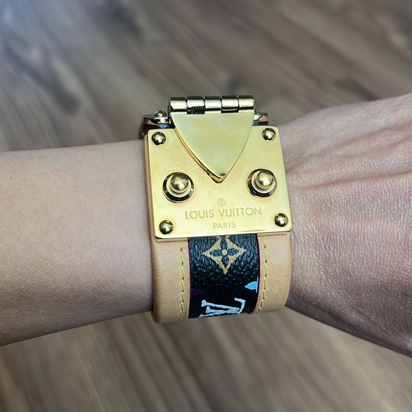 A122- 💯 % authentic Louis Vuitton multicolor bracelet - Picture 3 of 13